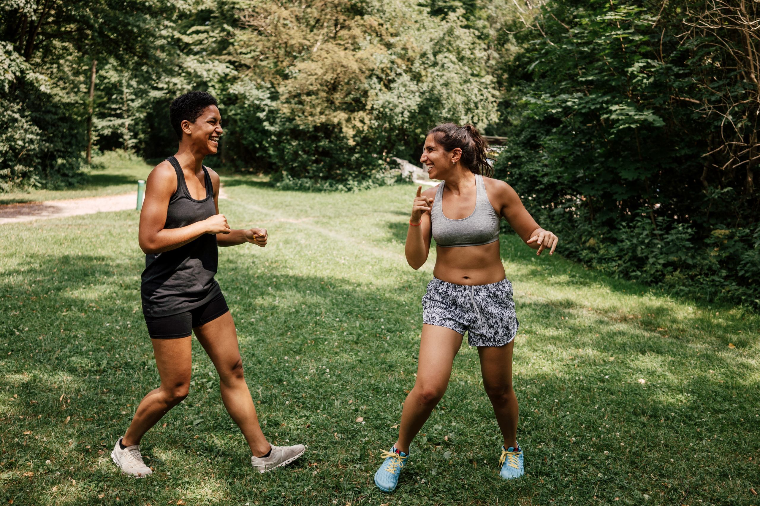 Friends do sports in a park in Munich